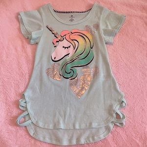 Kids teal shirt with unicorn. The brand is one step up as shown in the images.